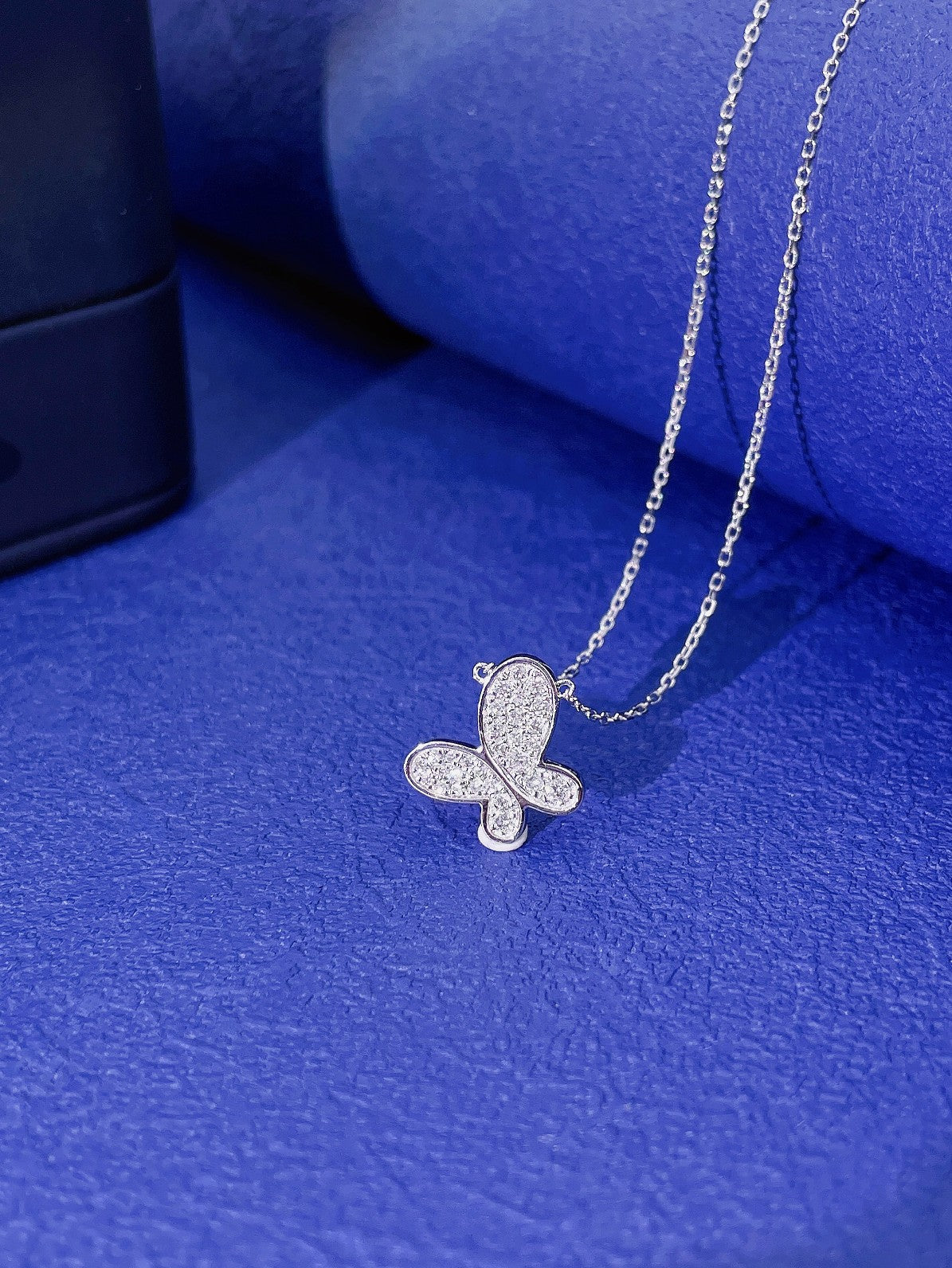 18K Irregular Butterfly Pendant Necklace - Luxury Jewelry - White Diamond Necklace