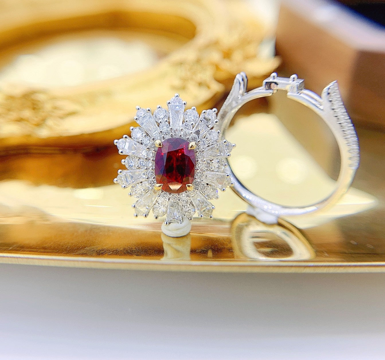 18K Luxurious Oval Ruby Two-Way Wear Jewelry with AIGS Certificate - Red Treasure Ring