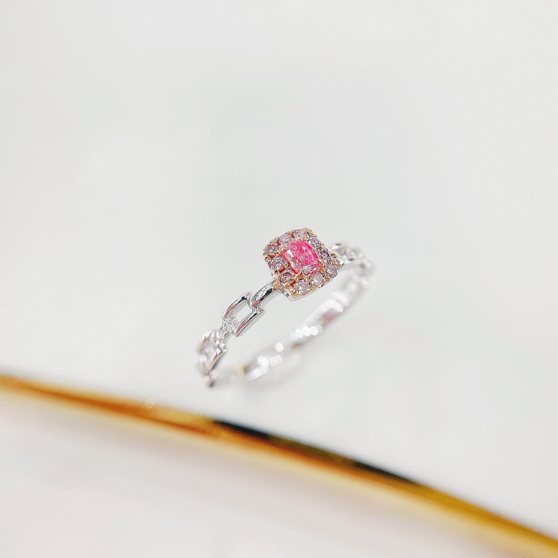 18K Pink Diamond Cushion-Cut Chain Ring - Elegant Jewelry Piece - Pink Diamond Ring