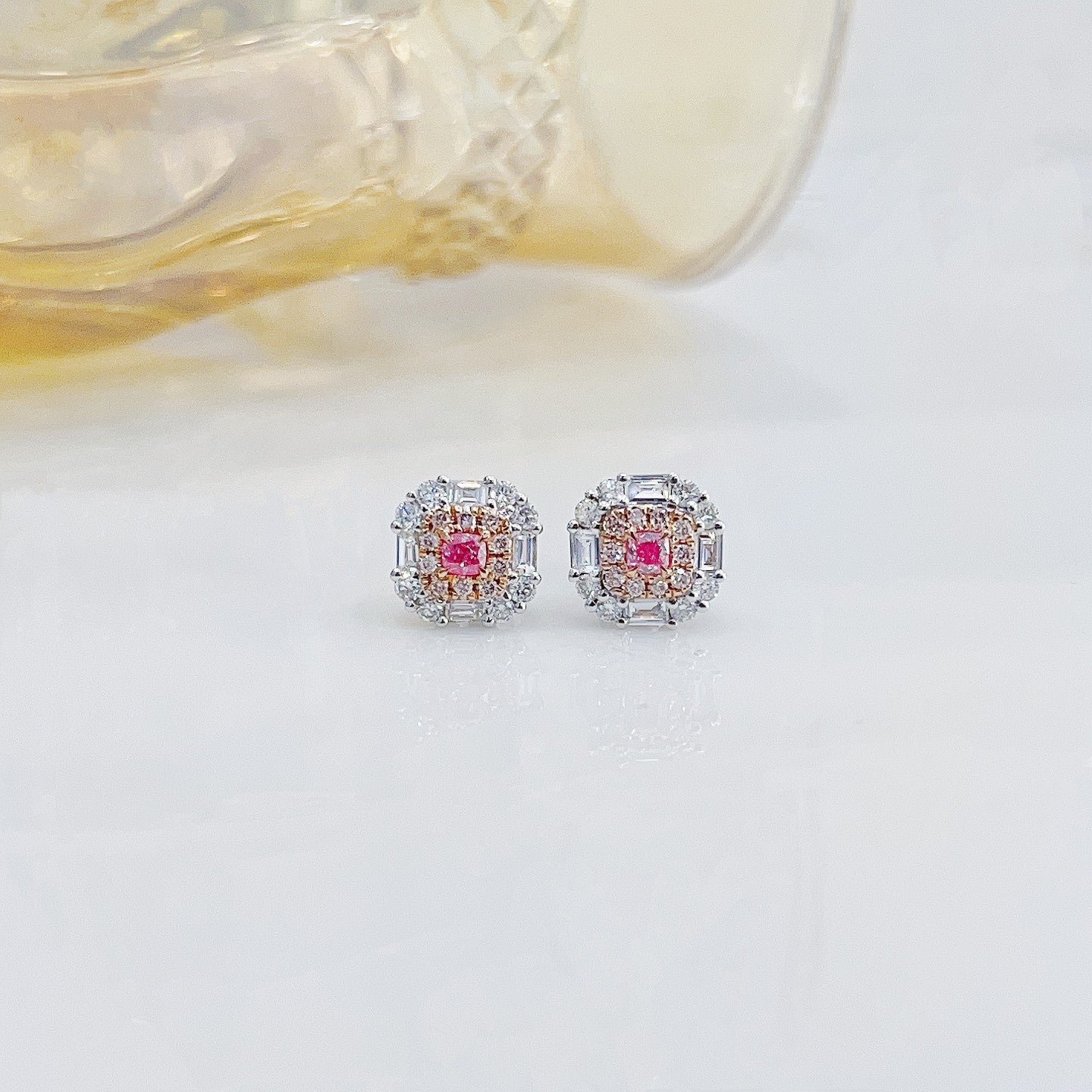 18K Pink Diamond Cushion & Trapezoid Jewelry Set - A Luxurious Choice - Pink Diamond Set System