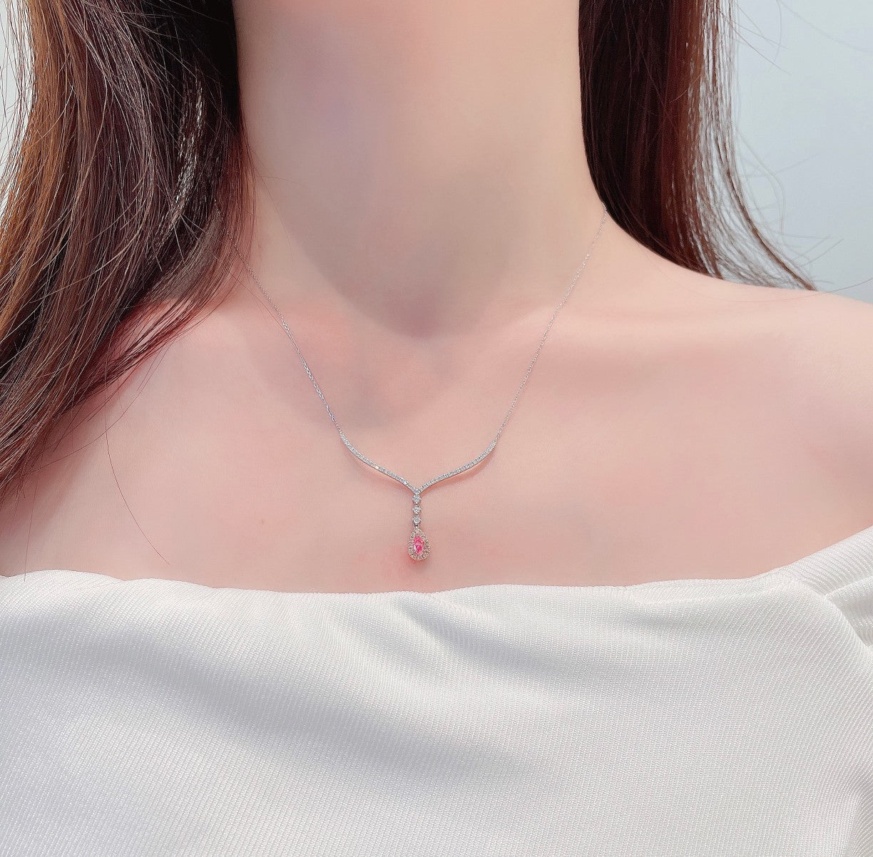 18K Pink Diamond Drop Pendant Necklace - Exquisite Jewelry Piece - Pink Diamond Necklace