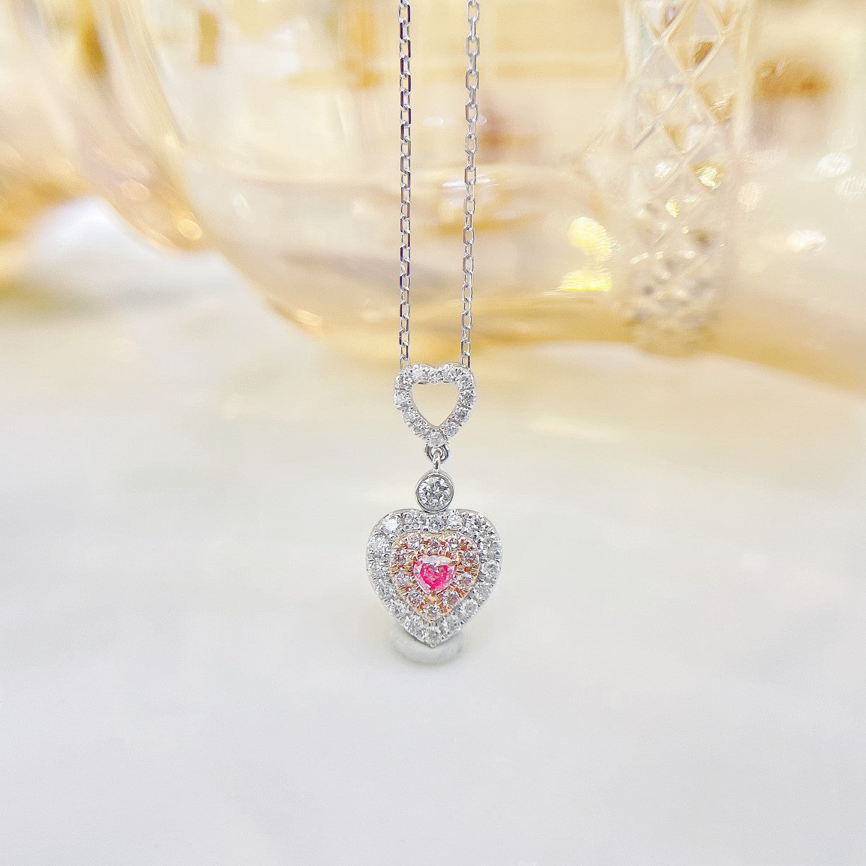 18K Pink Diamond Heart-Shaped Clasp Jewelry Necklace - Pink Diamond Necklace