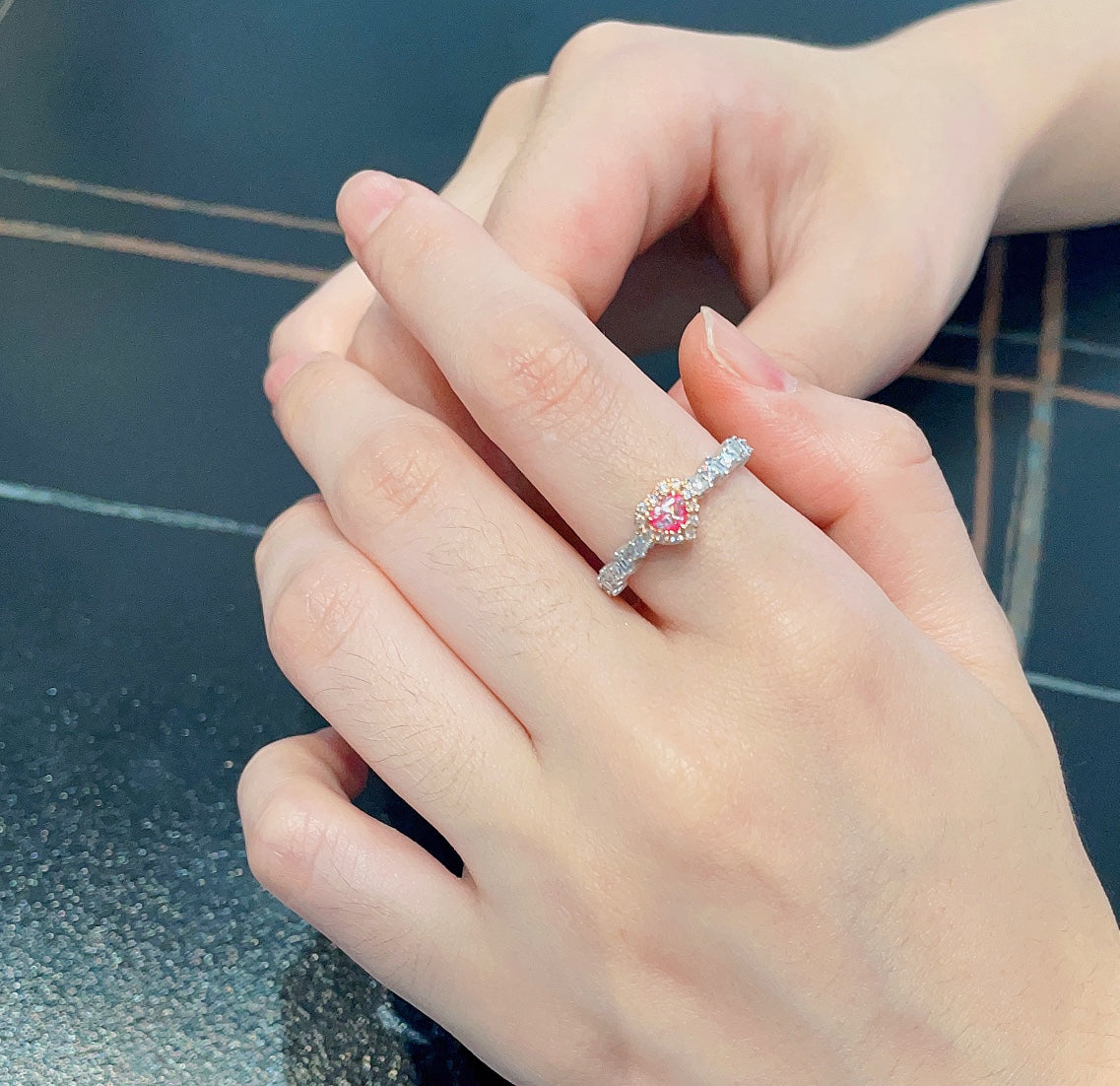 18K Pink Diamond Heart-Shaped Ladder Arm Ring - Premium Jewelry - Pink Diamond Ring