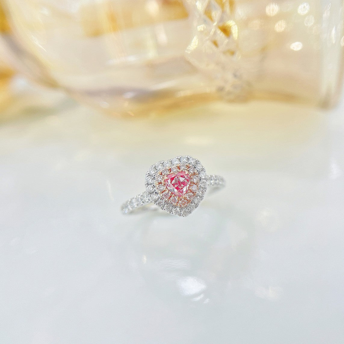 18K Pink Diamond Heart-Shaped Ring - Exquisite Jewelry Piece - Pink Diamond Ring