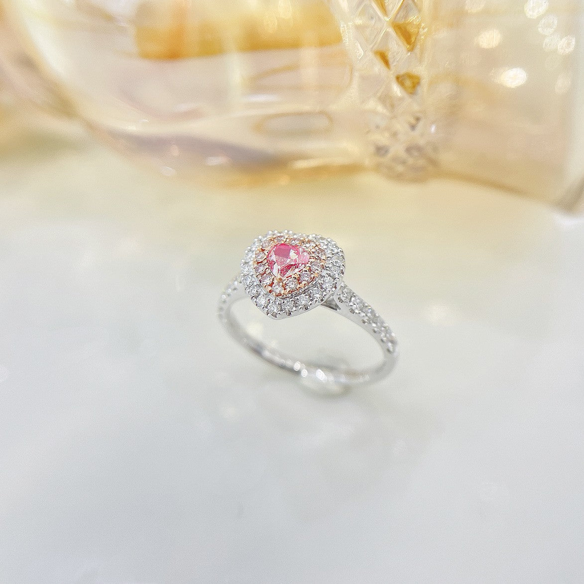 18K Pink Diamond Heart-Shaped Ring - Exquisite Jewelry Piece - Pink Diamond Ring