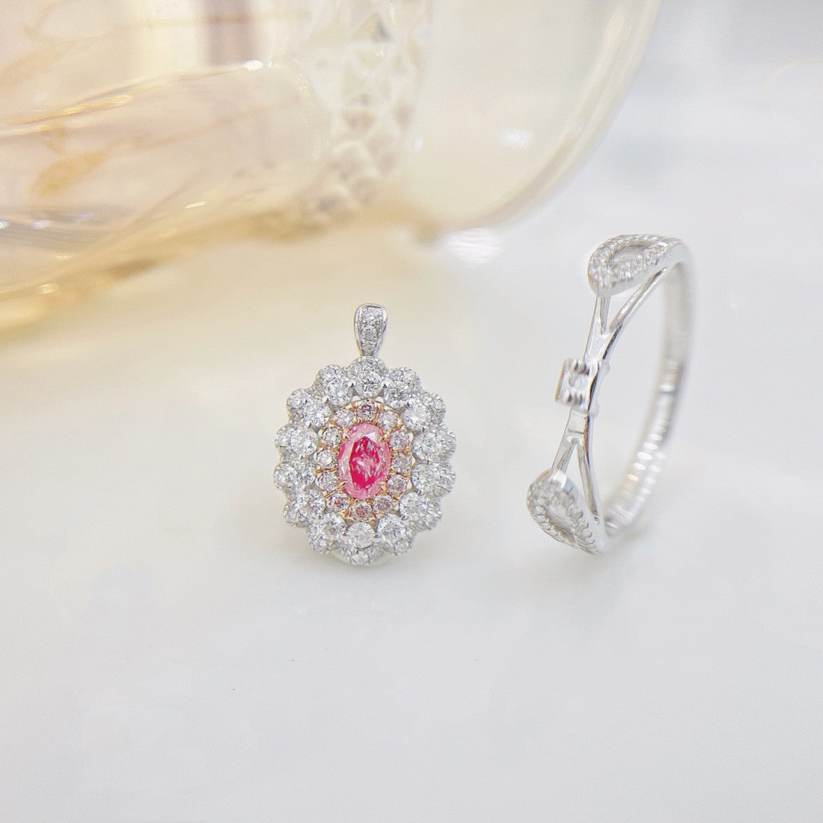 18K Pink Diamond Hollow Out Diamond-Encrusted Ring | Premium Jewelry - Pink Diamond Ring