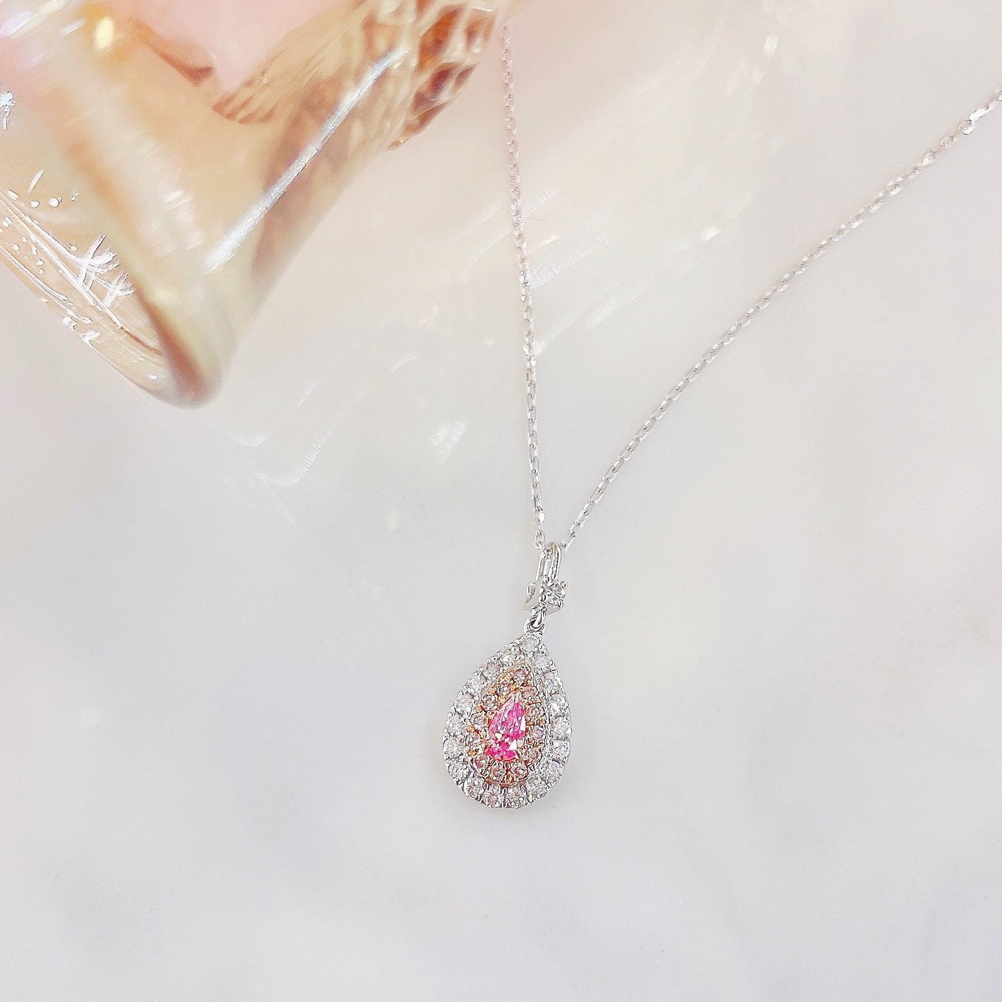 18K Pink Diamond Pendant Necklace with Gold Clasp - Exquisite Jewelry - Pink Diamond Necklace