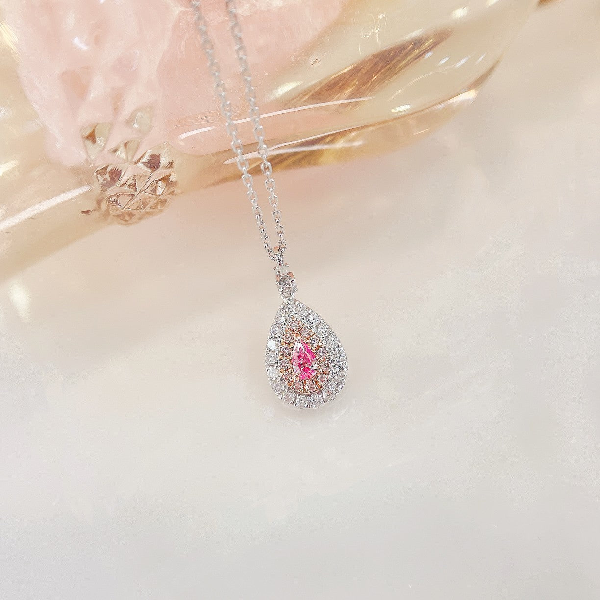 18K Pink Diamond Pendant Necklace with Gold Clasp - Exquisite Jewelry - Pink Diamond Necklace