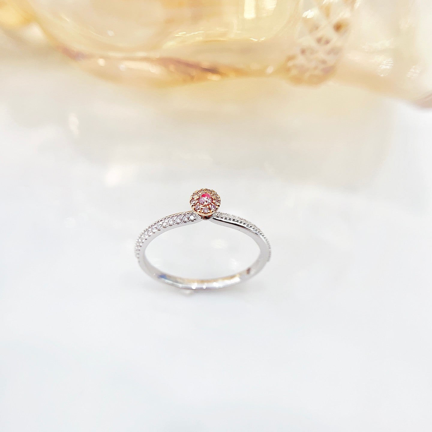 18K Pink Diamond Round Ring - Luxurious Jewelry Choice - Pink Diamond Ring