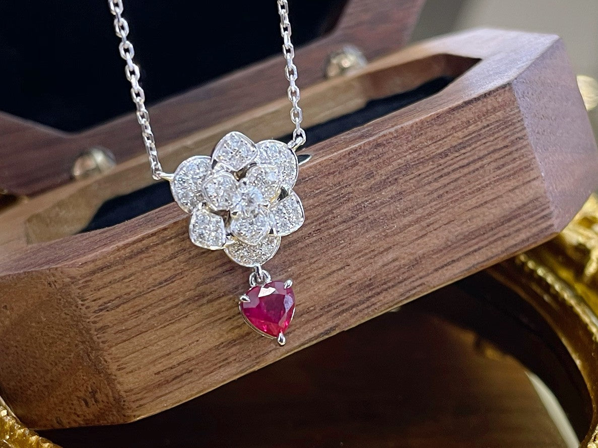 18K Red Gemstone Heart-Shaped Marquise Flower Pendant Jewelry - Red Treasure Necklace