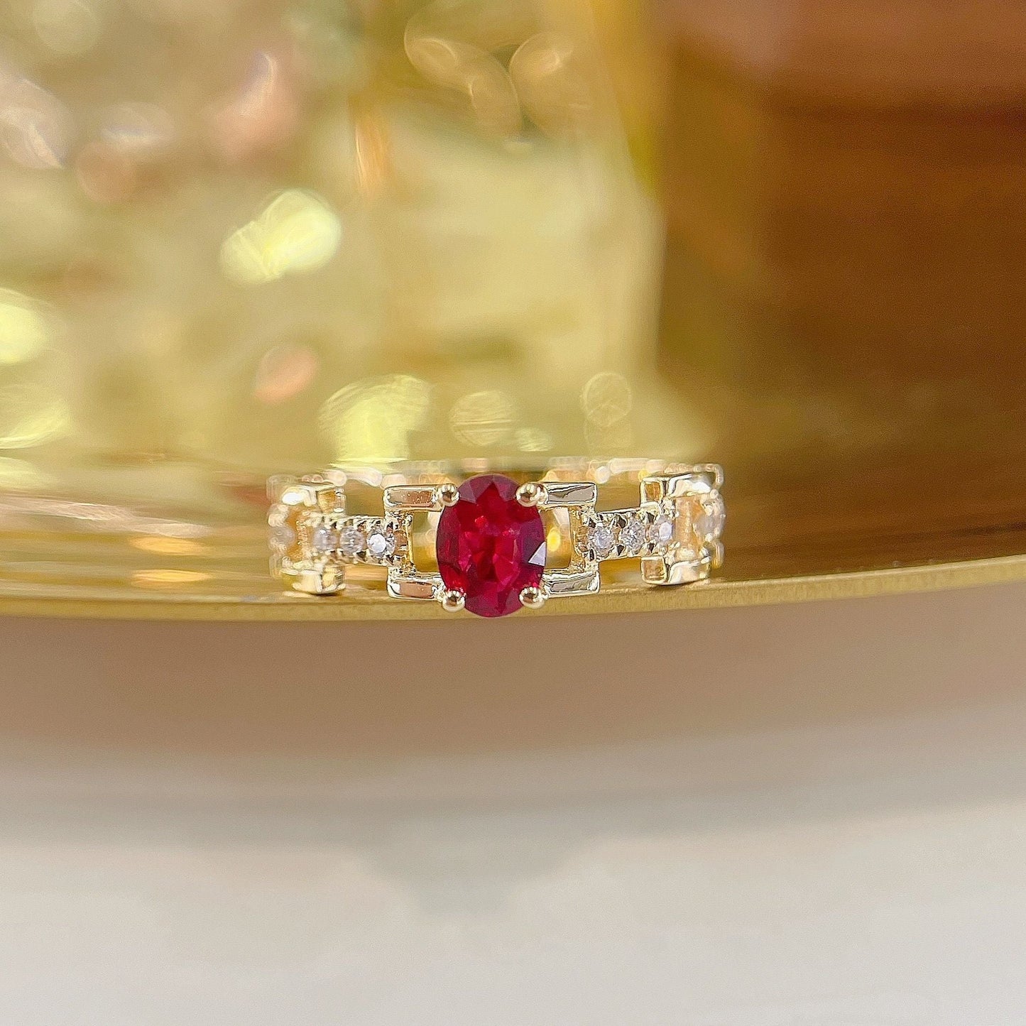 18K Red Gemstone Oval Four-Claw Chain Ring - Luxury Jewelry - Red Treasure Ring