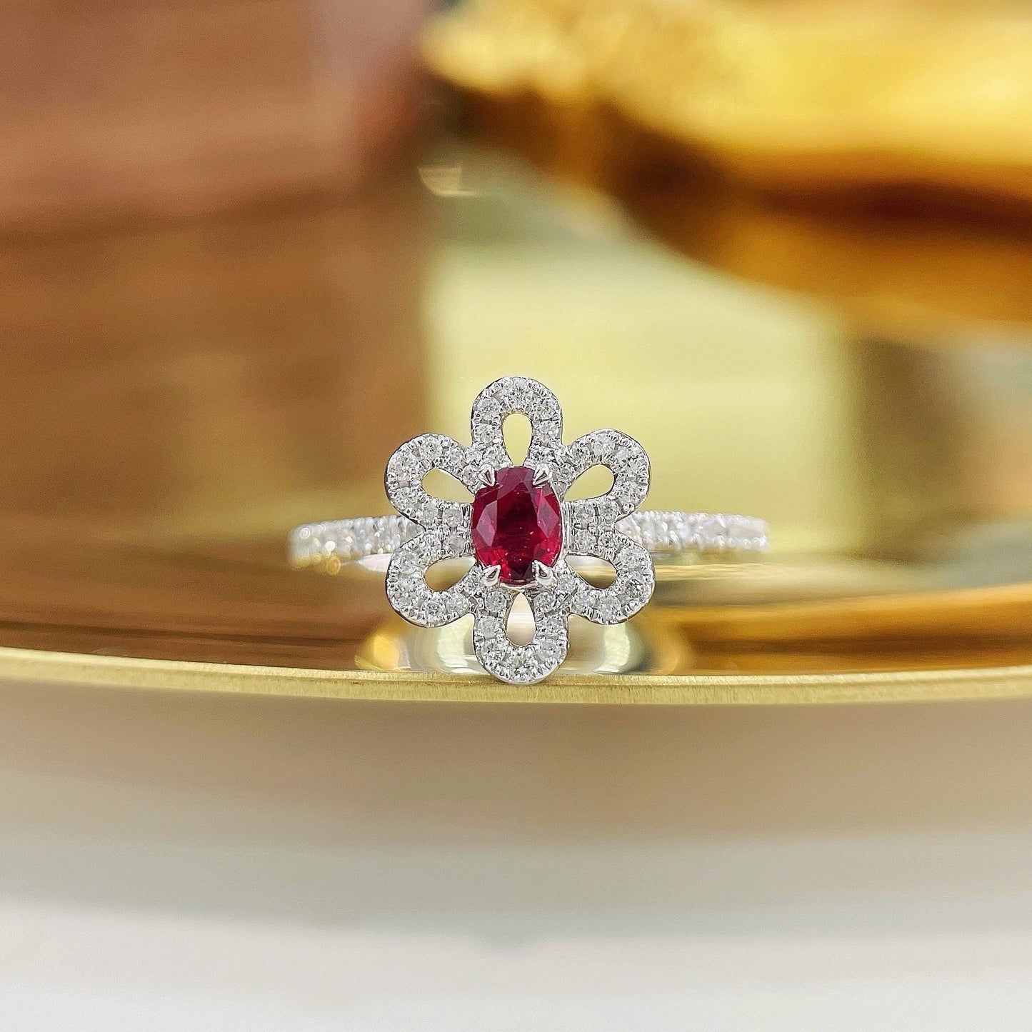 18K Red Gemstone Six-Petal Flower Ring | Premium Jewelry - Red Treasure Ring