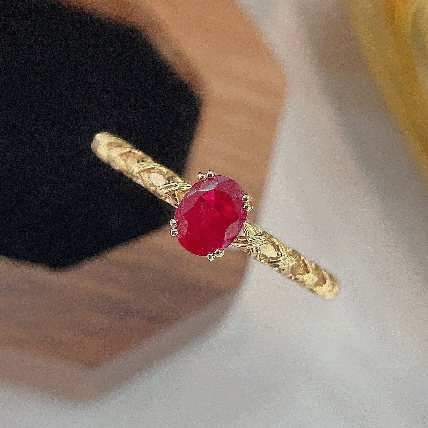 18K Rose Gold Elliptical Chain Ring with Ruby - Elegant Jewelry Piece - Red Treasure Ring