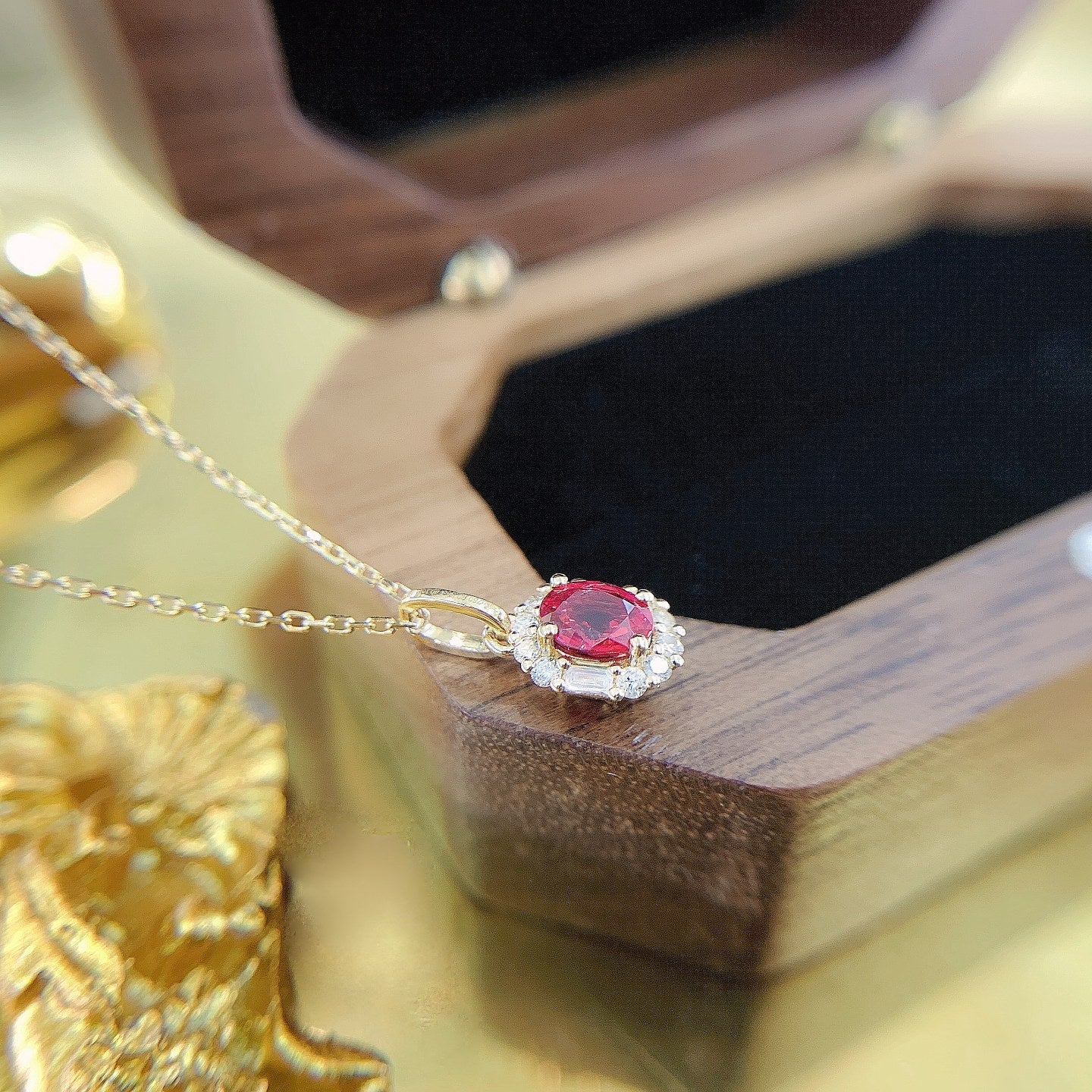 18K Rose Gold Elliptical Trapezoid Shaped Jewelry with Ruby and Diamond - Elegant Necklace - Red Treasure Necklace