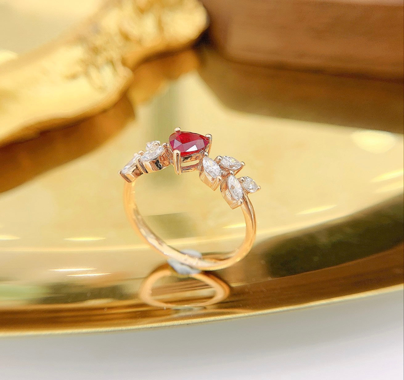 18K Rose Gold Heart-Shaped Marquise Stone Row Ring - Exquisite Jewelry - Red Treasure Ring