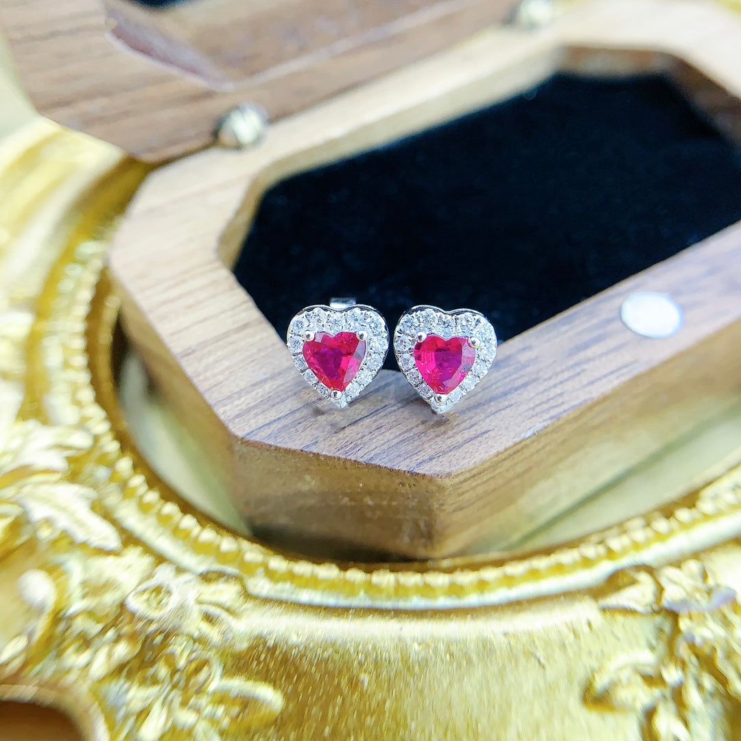 18K Rose Gold Heart-Shaped Three-Claw Earrings with Rubies – Luxurious Jewelry Jeweler.Jewelry