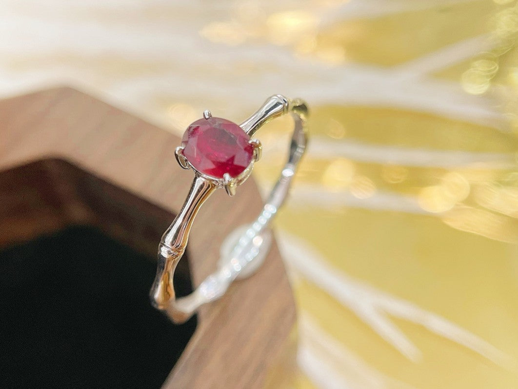 18K Rose Gold Oval Bamboo-shaped Ring with Ruby | Premium Jewelry - Red Treasure Ring