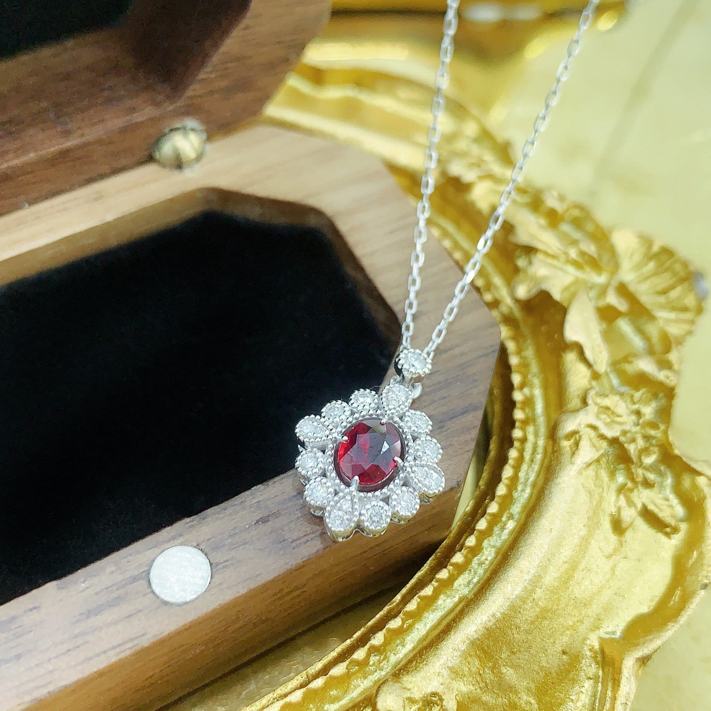 18K Rose Gold Oval Court Style Full Pearl Edge Necklace with Red Gemstone - Red Treasure Necklace