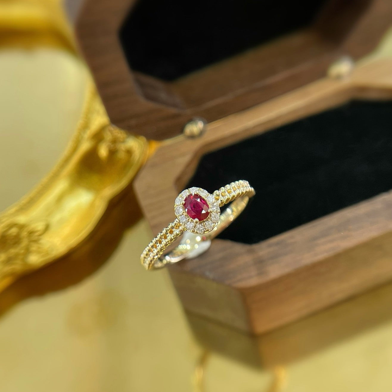 18K Rose Gold Oval Dew Edge Ring with Precious Stones - Luxury Jewelry - Red Treasure Ring