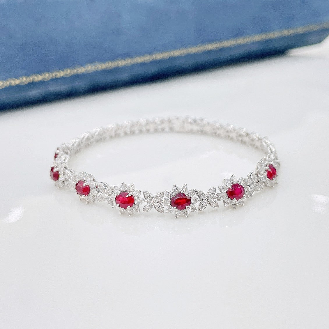 18K Rose Gold Oval Four-Leaf Clover Bracelet with Red Gemstones - Luxurious Jewelry - Red Treasure Bracelet