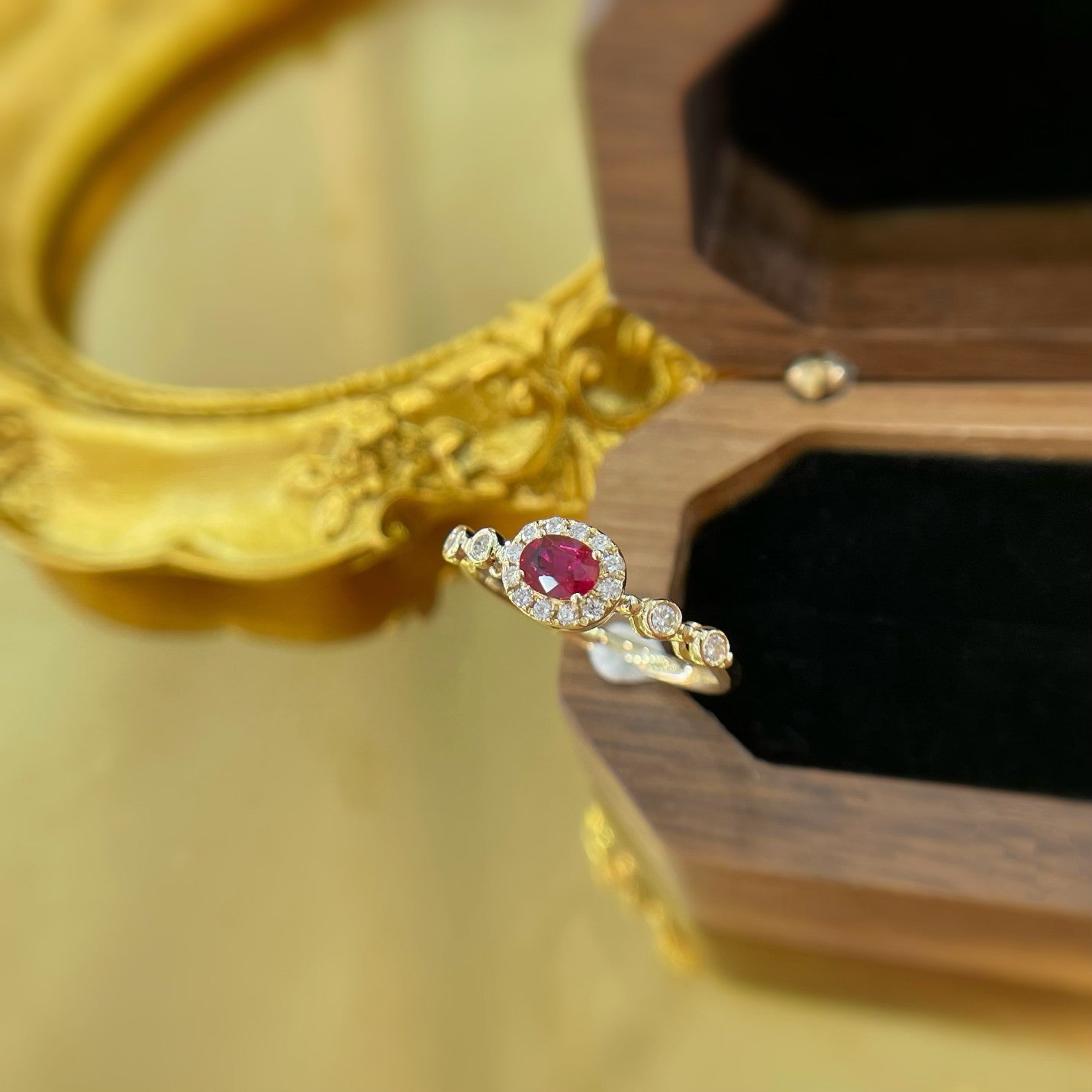 18K Rose Gold Oval Ruby Ring - Elegant Jewelry Choice - Red Treasure Ring