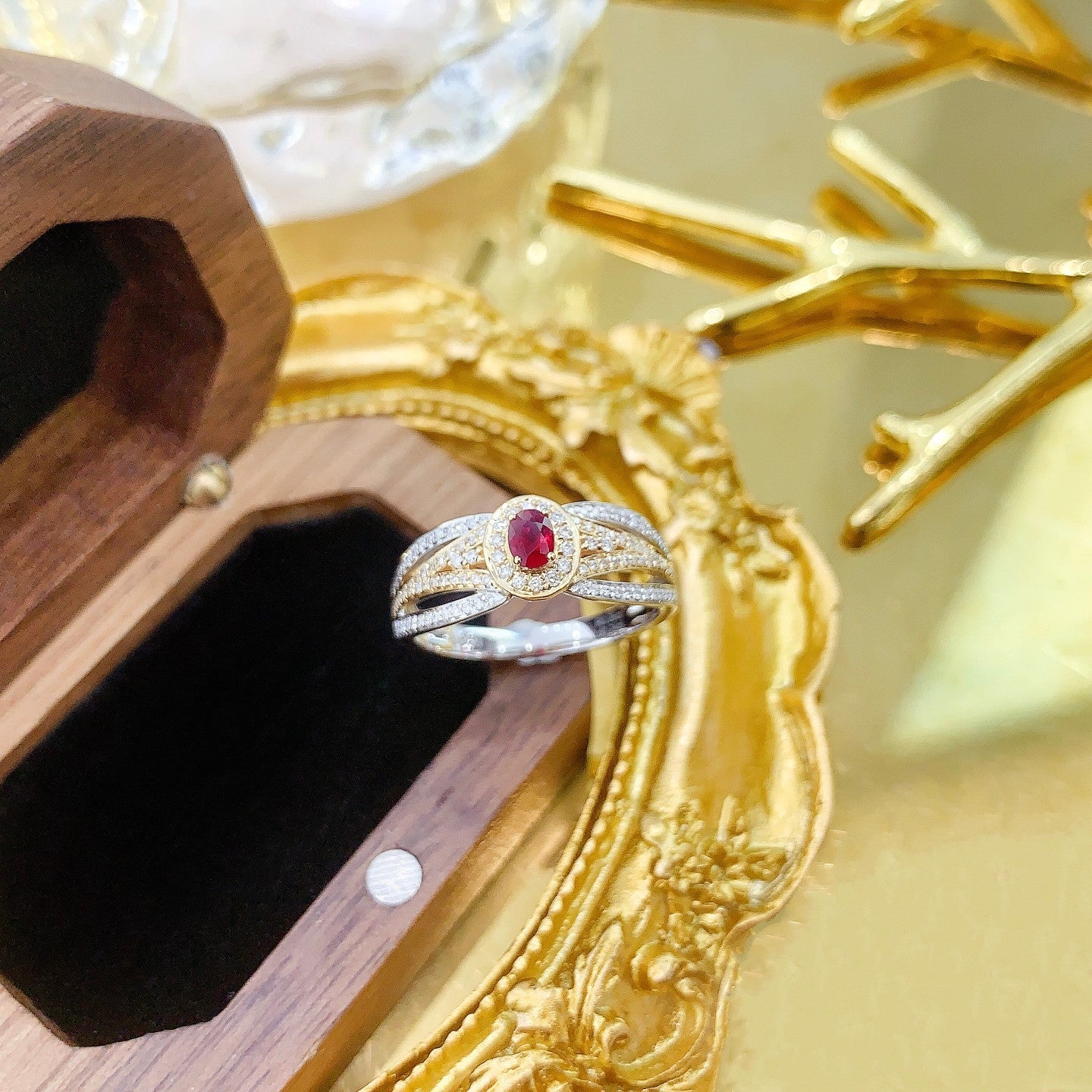 18K Rose Gold Oval Shape Dewdrop Edge Ring with Ruby - Elegant Jewelry Choice - Red Treasure Ring