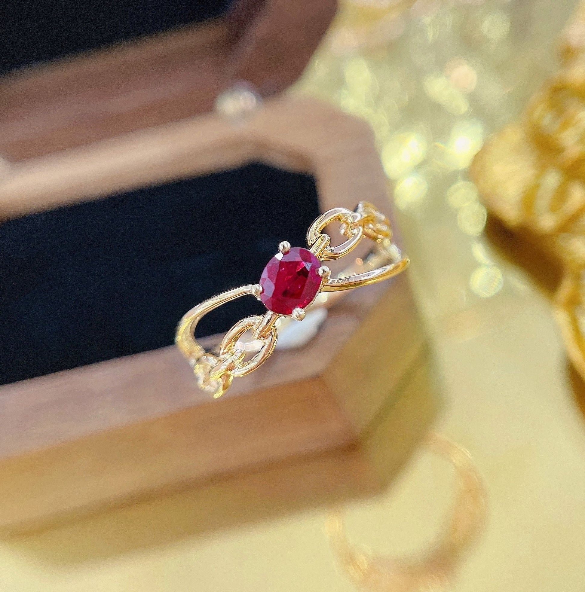 18K Rose Gold Oval Shaped Ruby and Gold Chain Ring | Premium Jewelry - Red Treasure Ring