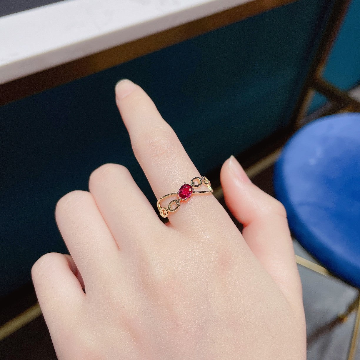 18K Rose Gold Oval Shaped Ruby and Gold Chain Ring | Premium Jewelry - Red Treasure Ring