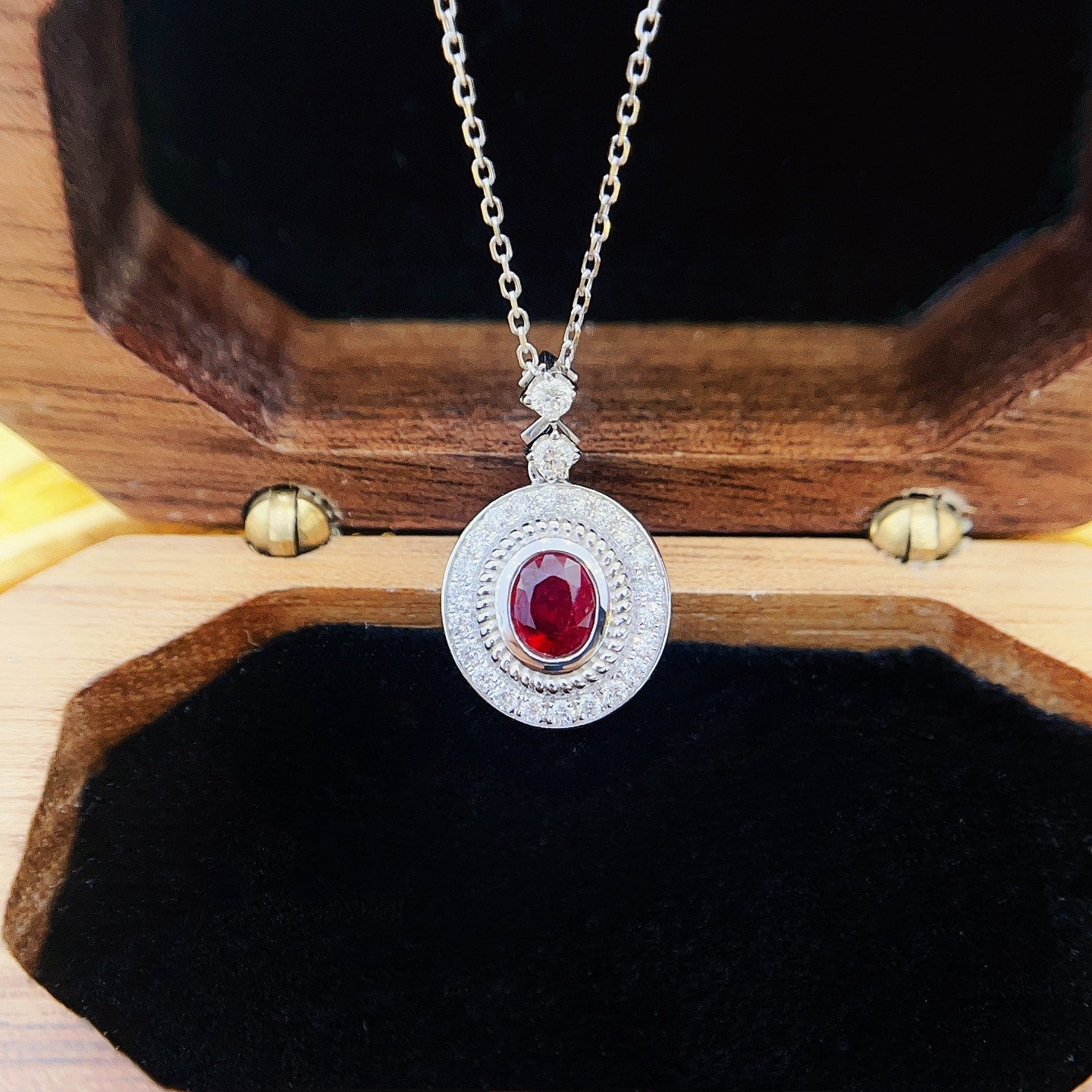 18K Rose Gold Ruby Ellipse Halo Necklace - Luxurious Jewelry Piece - Red Treasure Necklace