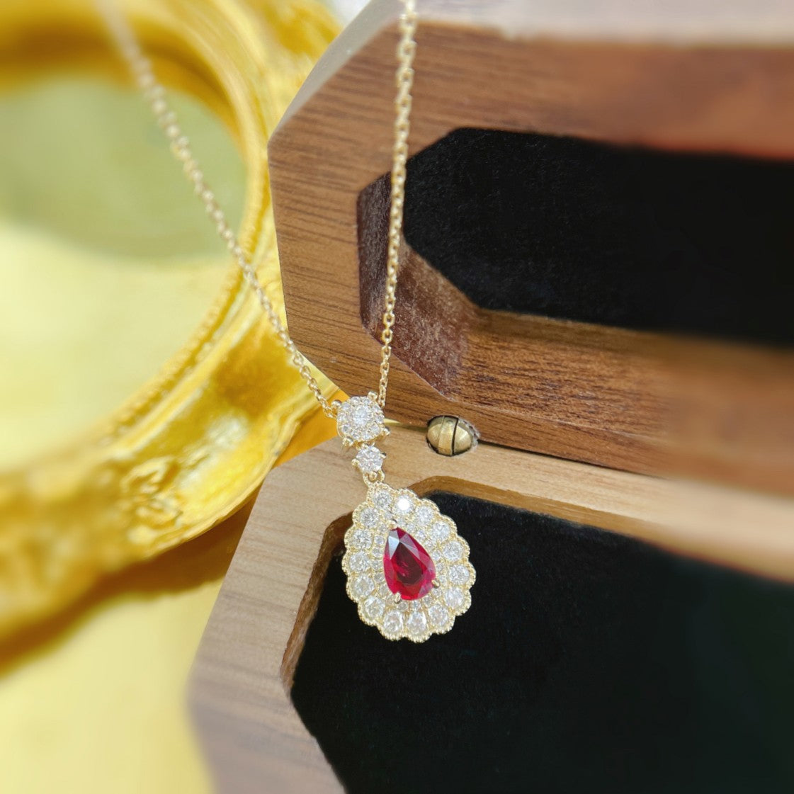 18K Rose Gold Ruby Elliptical Dewdrop Edge Necklace - XL063-C - Red Treasure Necklace