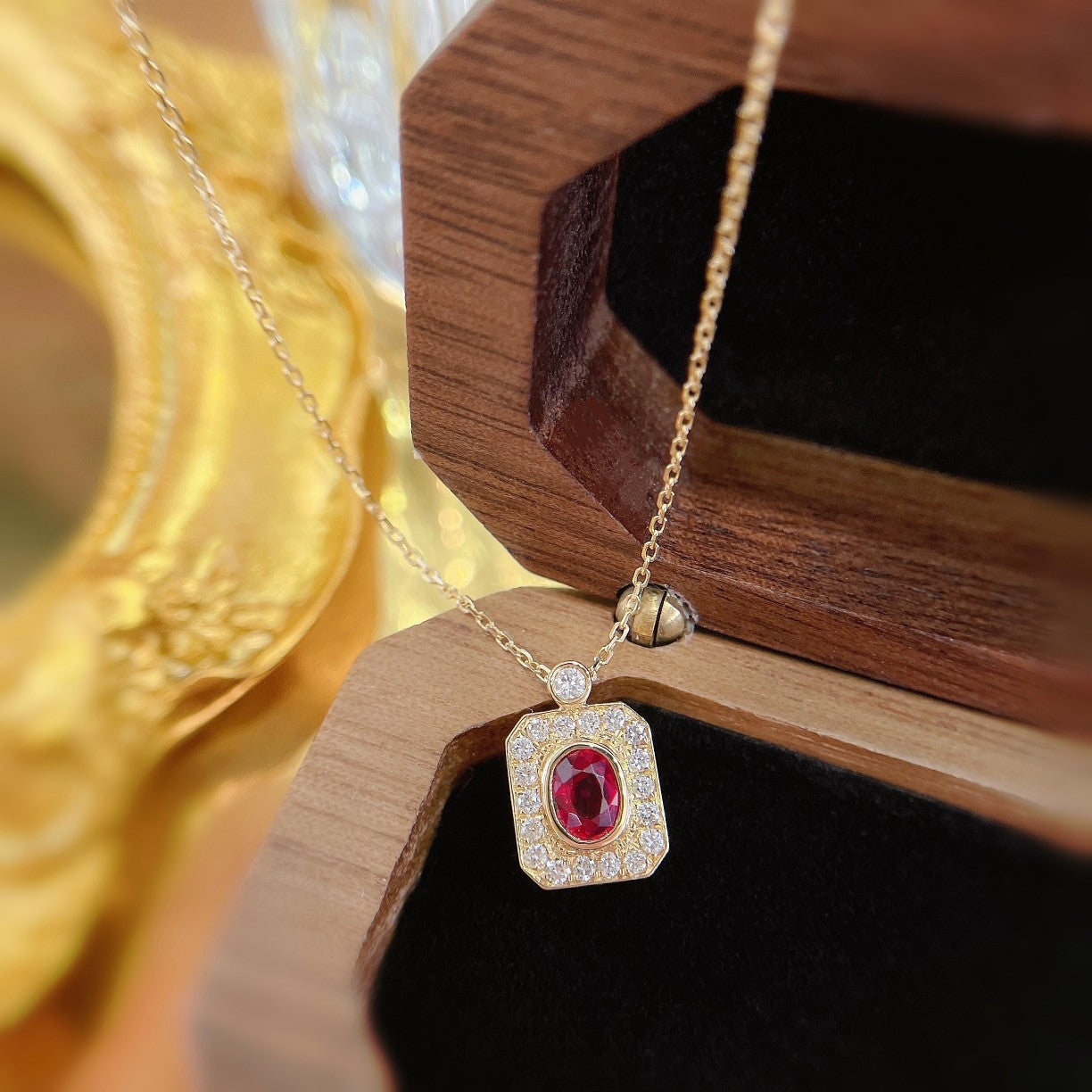 18K Rose Gold Ruby Elliptical Diamond-Cut Edge Necklace - Red Treasure Necklace