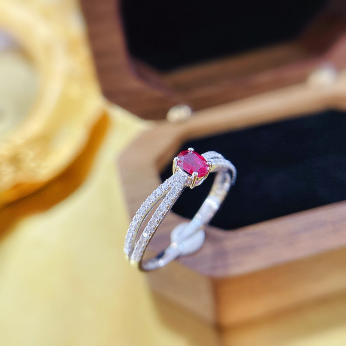 18K Rose Gold Ruby Elliptical Double-Arm Hollow Ring | Premium Jewelry - Red Treasure Ring