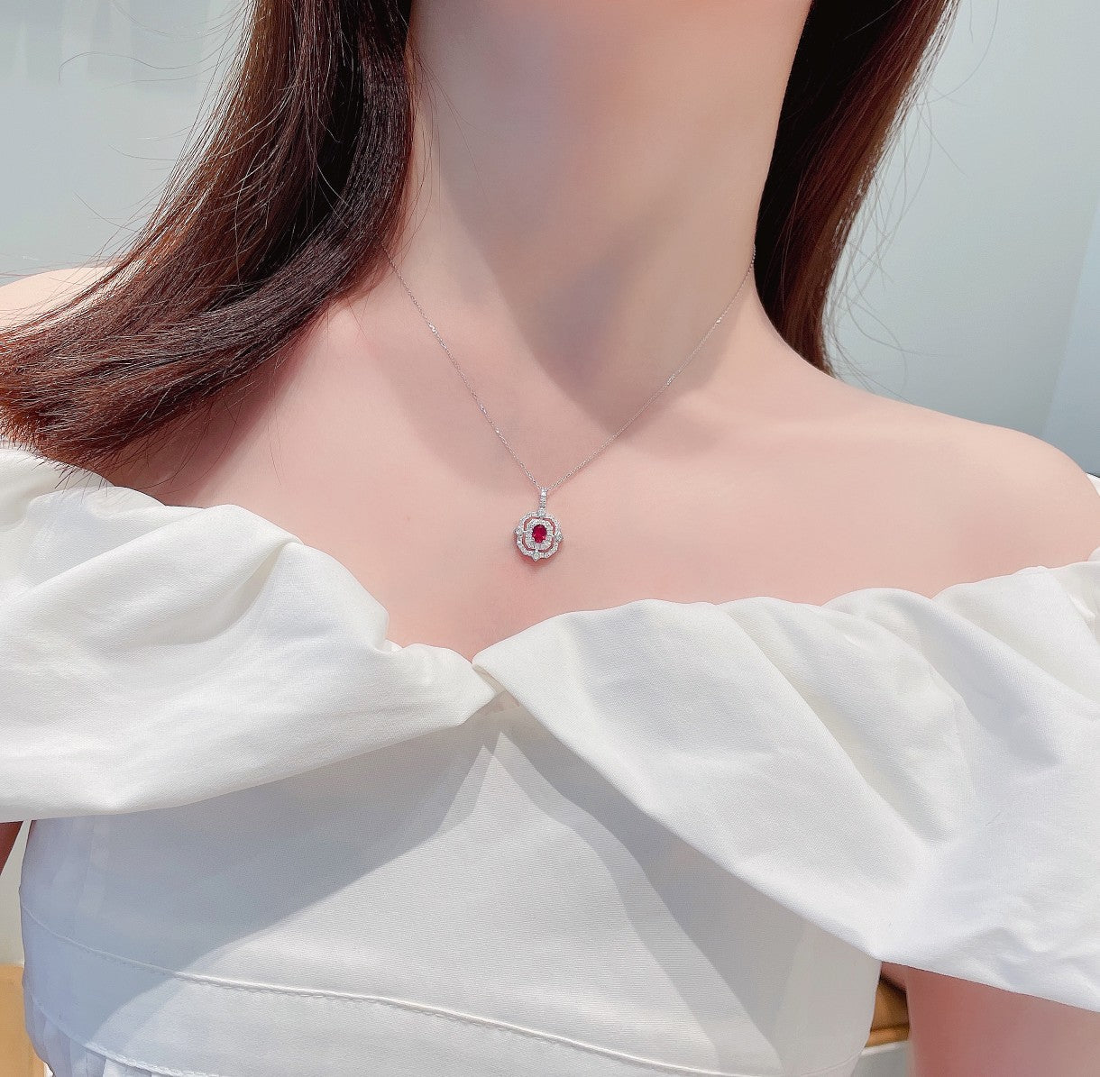 18K Rose Gold Ruby Oval Openwork Court Style Necklace - Red Treasure Necklace