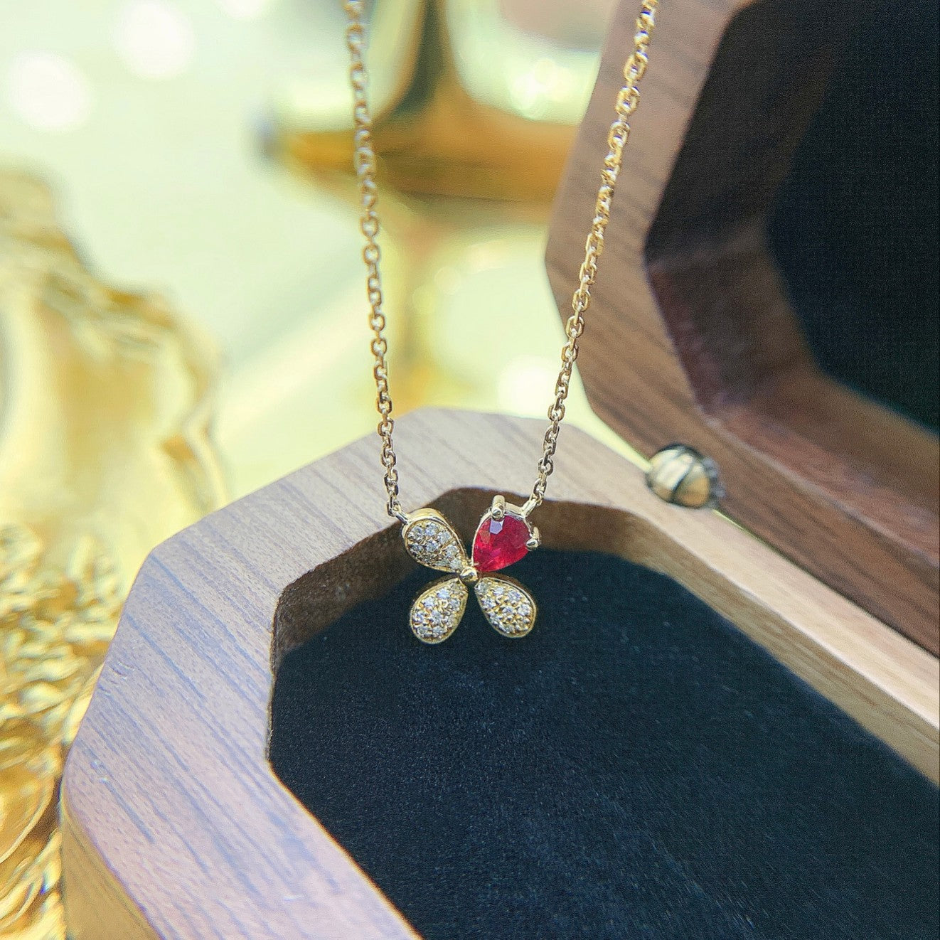 18K Rose Gold Small Four-Leaf Clover Pendant with Red Gemstone - Exquisite Jewelry - Red Treasure Necklace