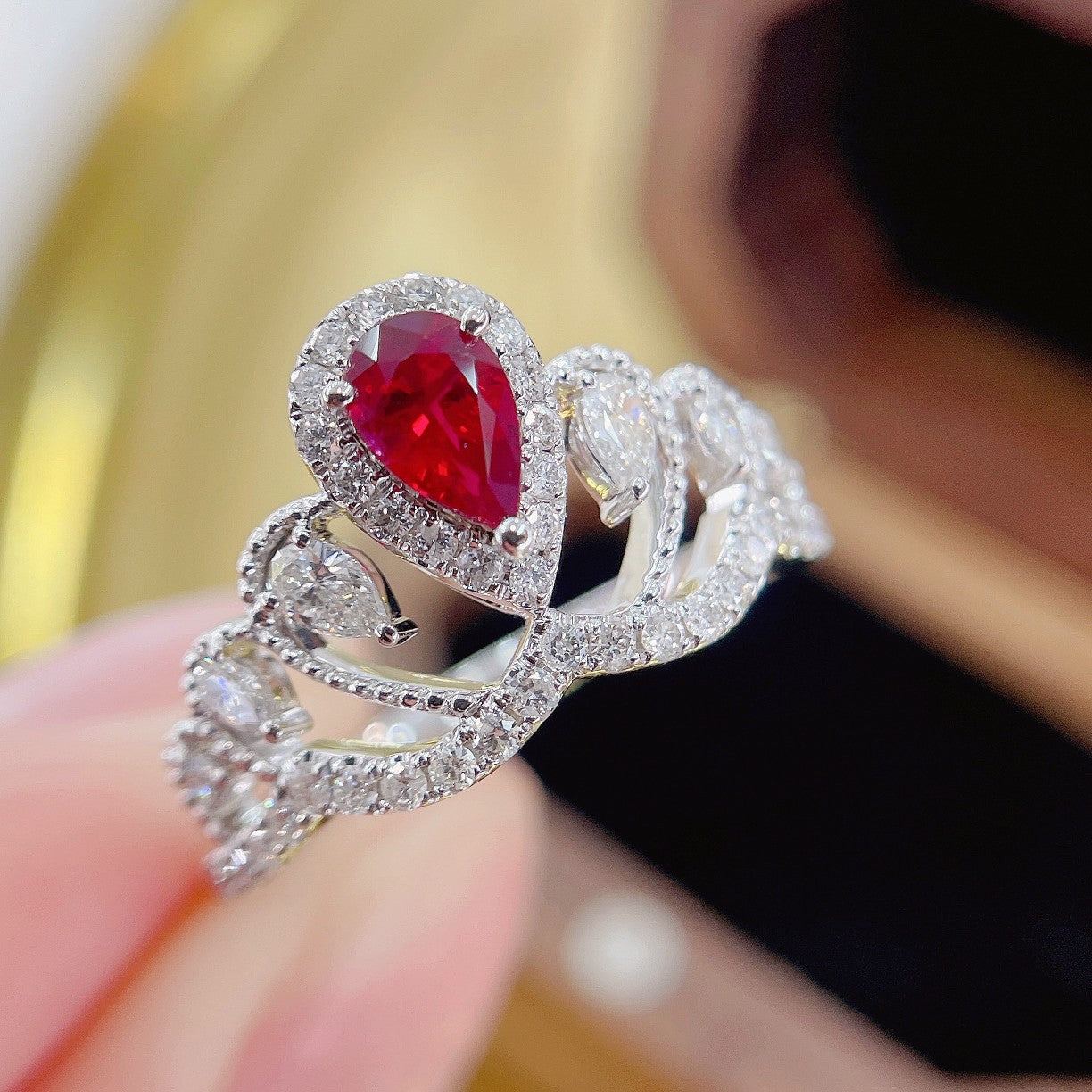 18K Ruby Drop Chaumet-Inspired Ring - Exquisite Jewelry - Red Treasure Ring