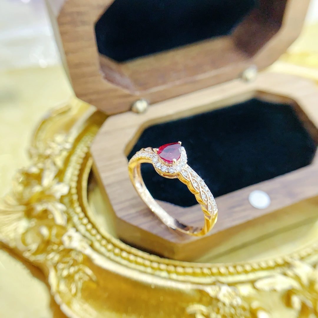 18K Ruby Drop-shaped Halo Ring - Luxurious Jewelry Choice - Red Treasure Ring