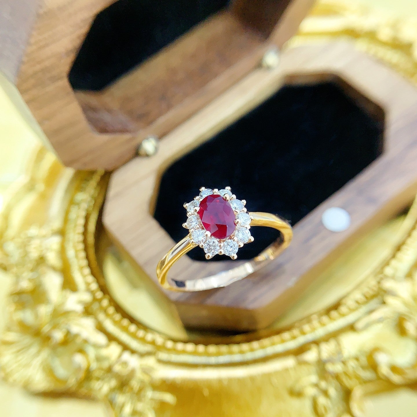 18K Ruby Elliptical Sunflower Ring | Premium Jewelry - Red Treasure Ring