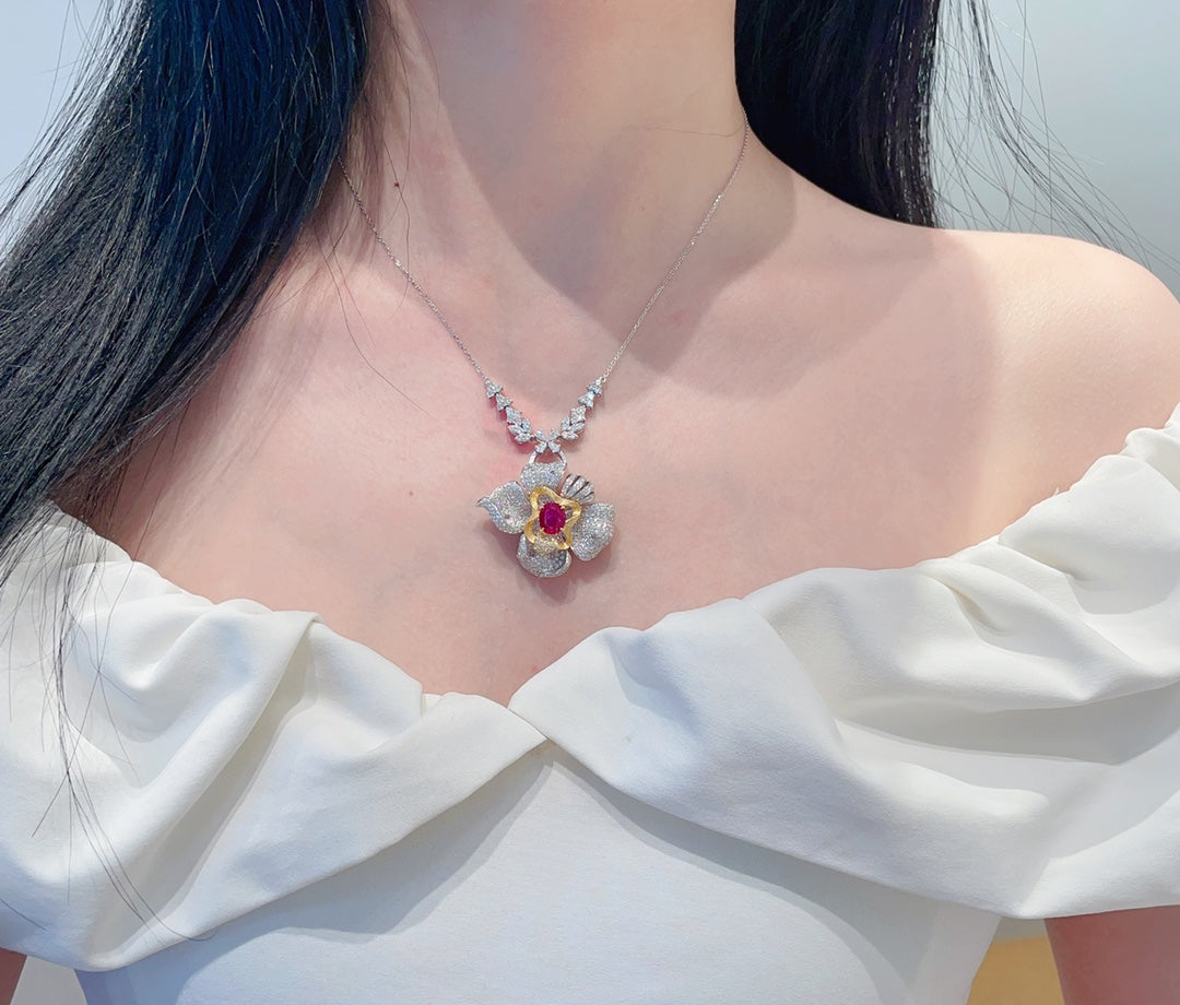 18K Ruby Four-Petal Flower Two-Way Wear Jewelry with Color Separation and Wire Drawing - Red Treasure Necklace