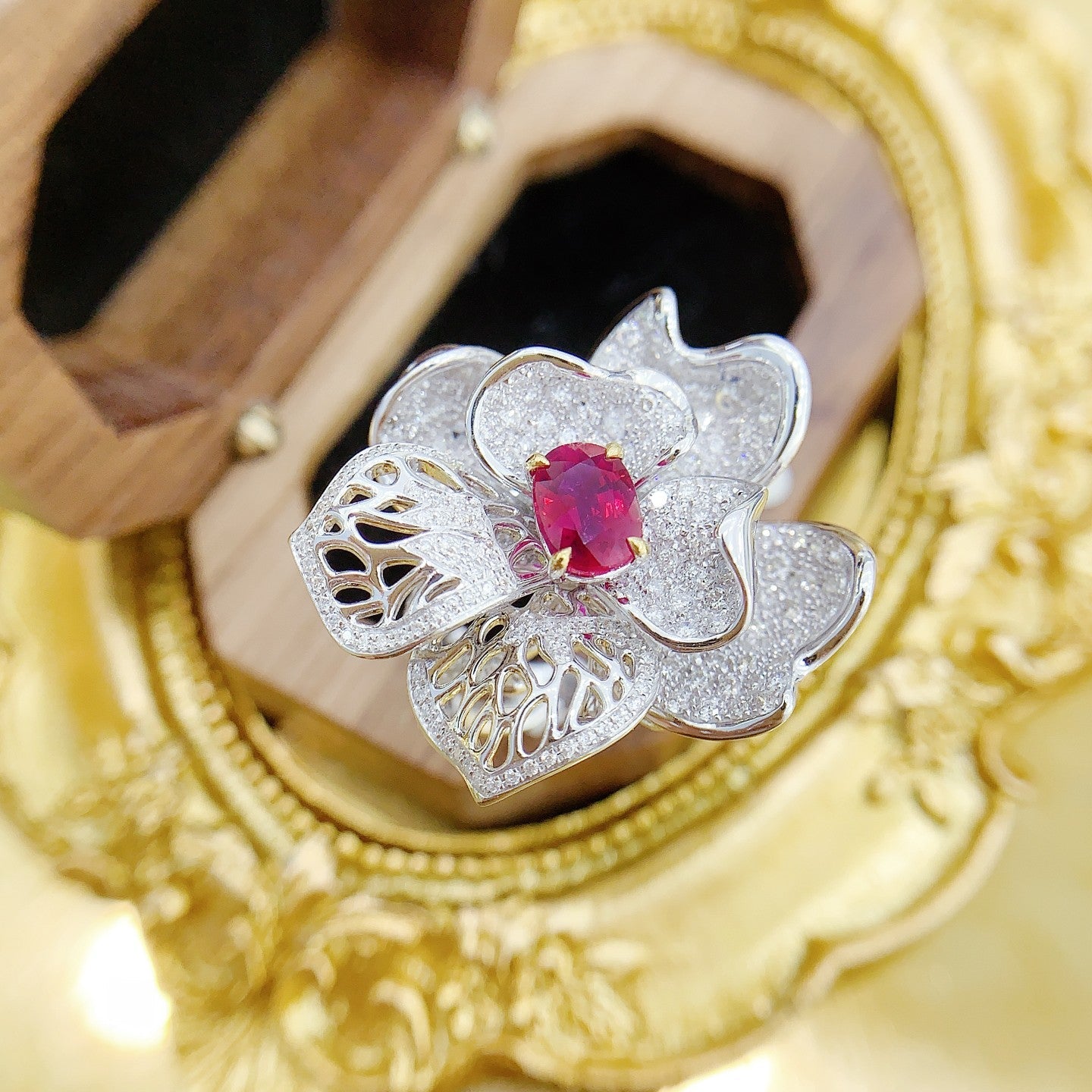 18K Ruby Mesh Openwork Flower Dual-Wear Jewelry - Red Treasure Ring