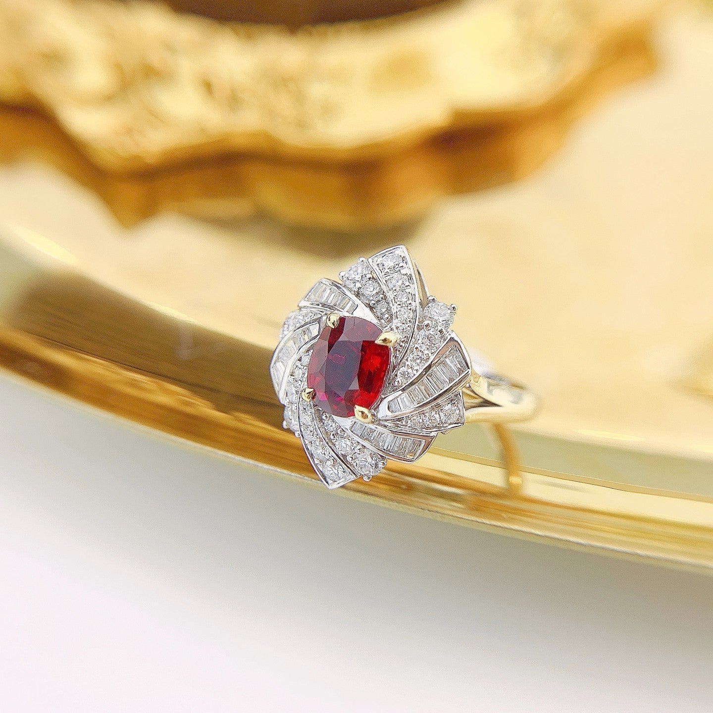 18K Ruby Oval Trapezoid Rotatable Two-Way Wear Jewelry - Red Treasure Ring