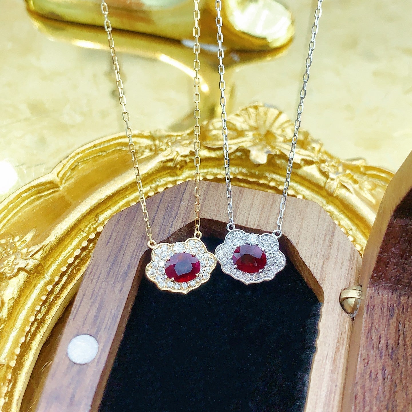 18K Ruby如意Jewelry Necklace with Intricate Design - Red Treasure Necklace