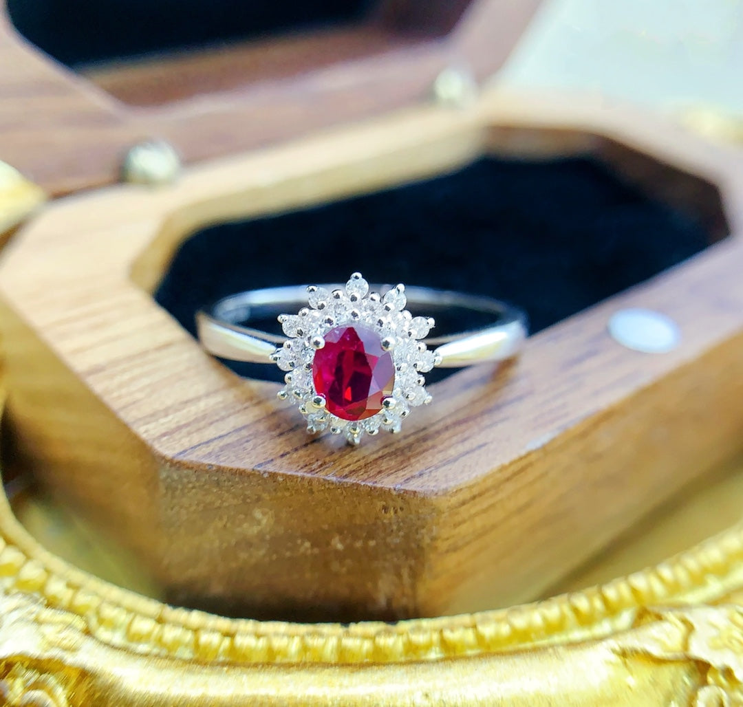 18K Ruby Sunflower Ring - Exquisite Jewelry Piece - Red Treasure Ring