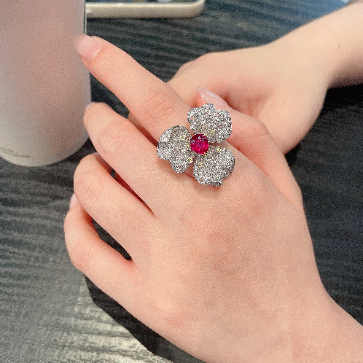 18K Ruby Three-Petal Flower Dual-Wear Jewelry - Red Treasure Ring