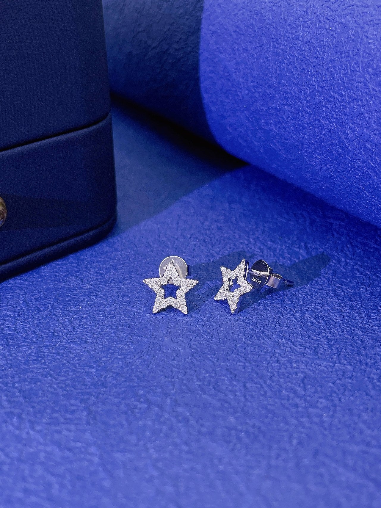 18K Star Stud Earrings with Diamonds - Jeweler.Jewelry