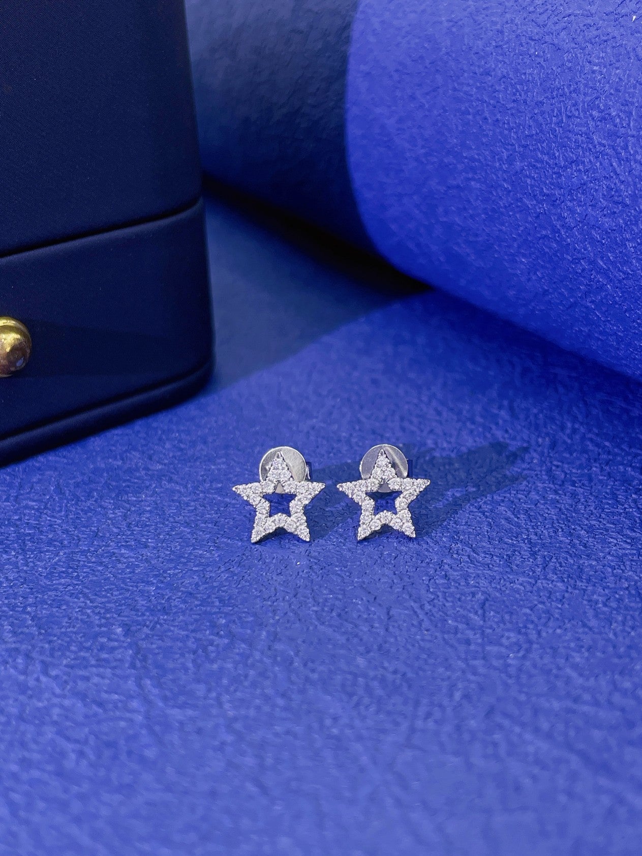 18K Star Stud Earrings with Diamonds - Jeweler.Jewelry