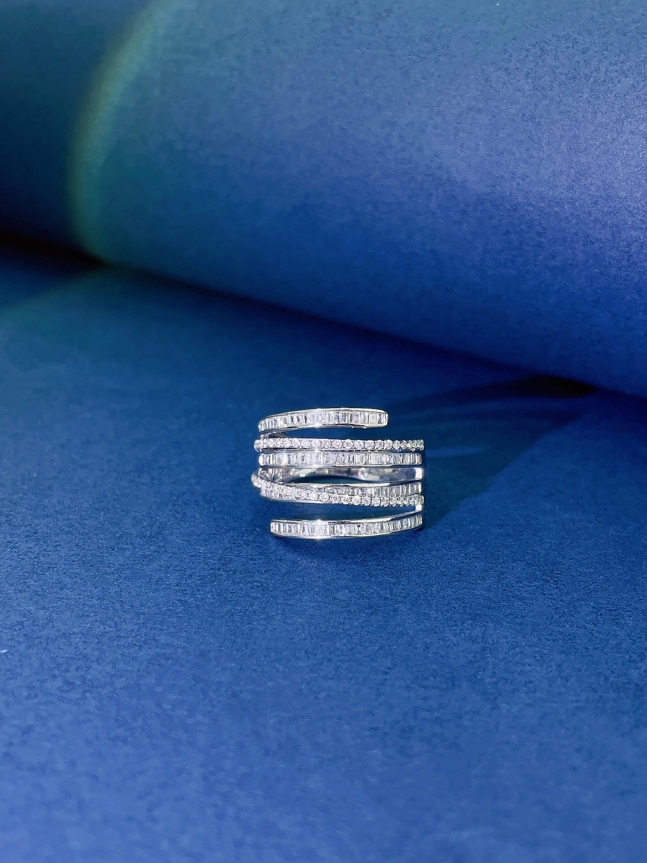 18K Triple Interlocked Diamond Ring | Premium Jewelry - White Diamond Ring