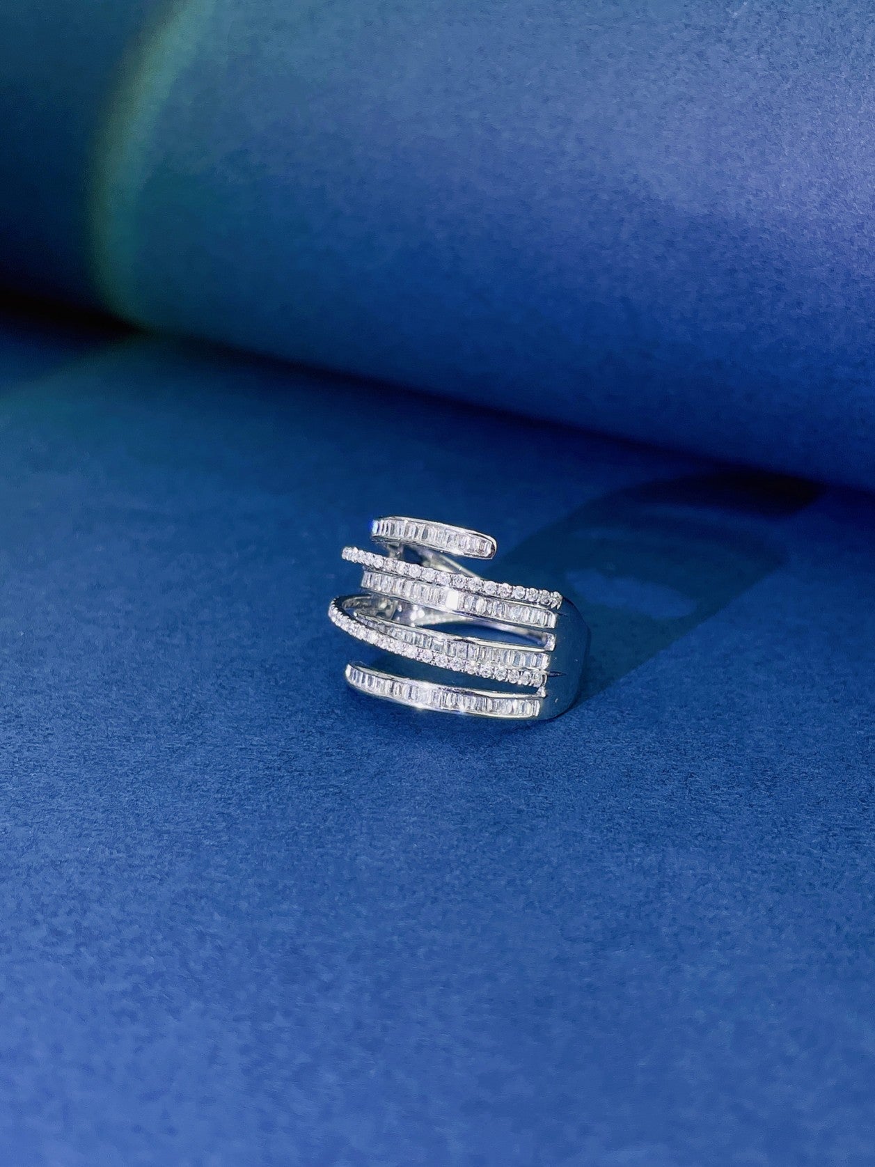 18K Triple Interlocked Diamond Ring | Premium Jewelry - White Diamond Ring