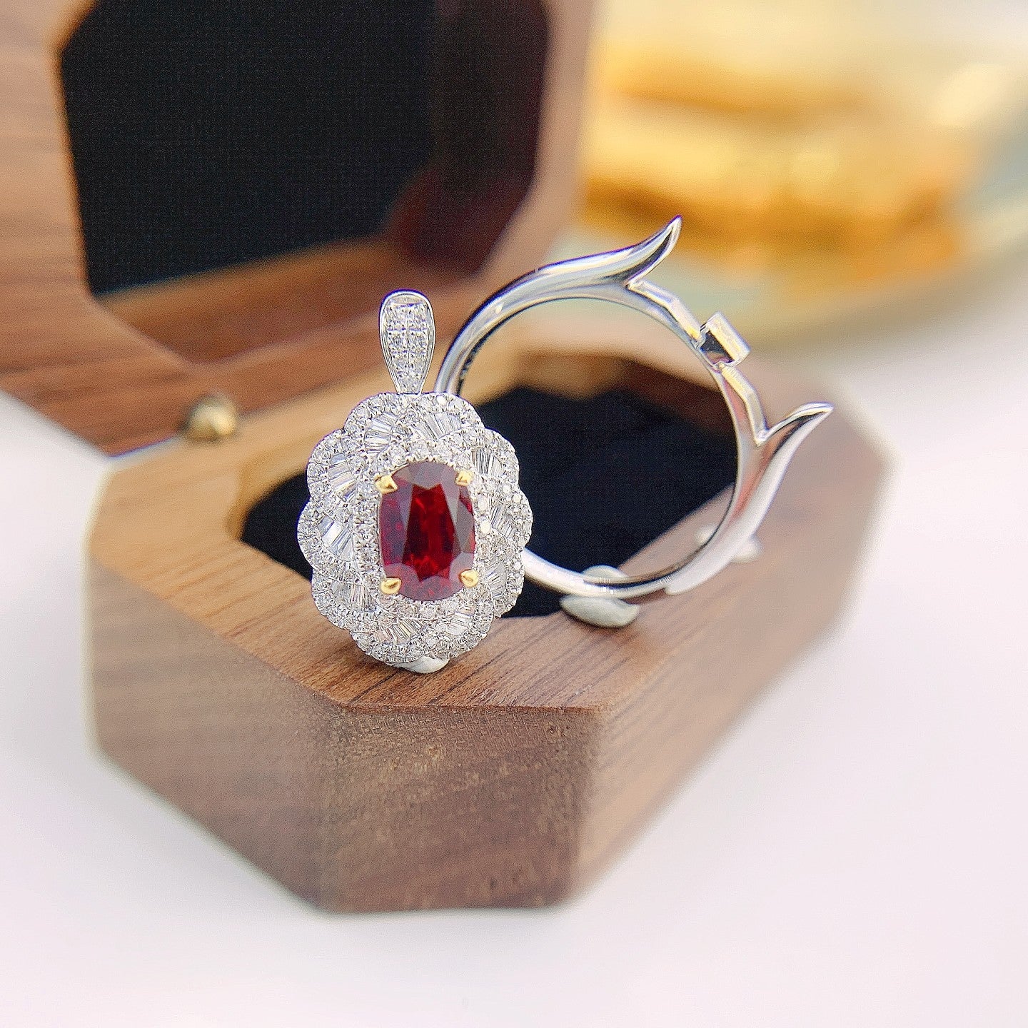 18K Two-Way Wearable Oval Rotating Ladder Design Ruby Jewelry with Elliptical Shape - Red Treasure Ring