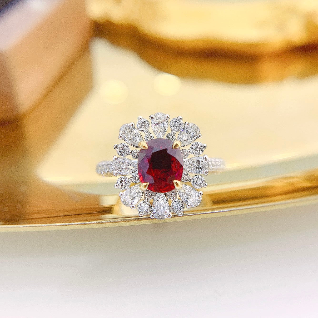 18K Two-Way Wearable Oval Ruby Drop Jewelry with Hierarchical Design - Red Treasure Ring