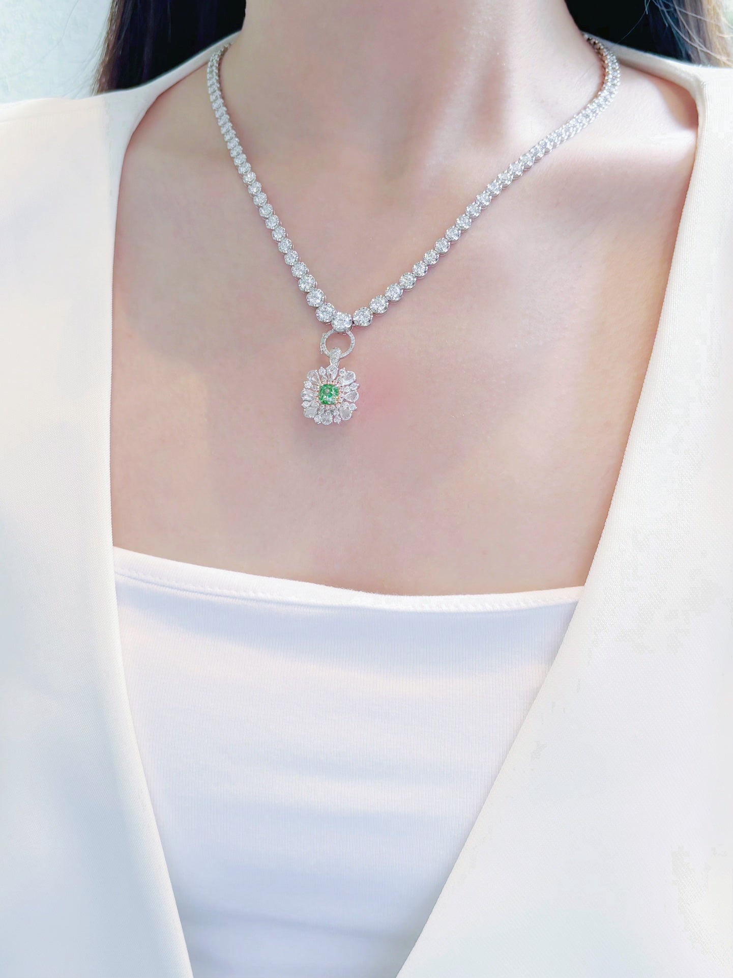 18K White and Green Diamond Pillow-Shaped Rose-Cut Pendant with Dual-Wear Design - Premium Jewelry - Green Diamond Ring